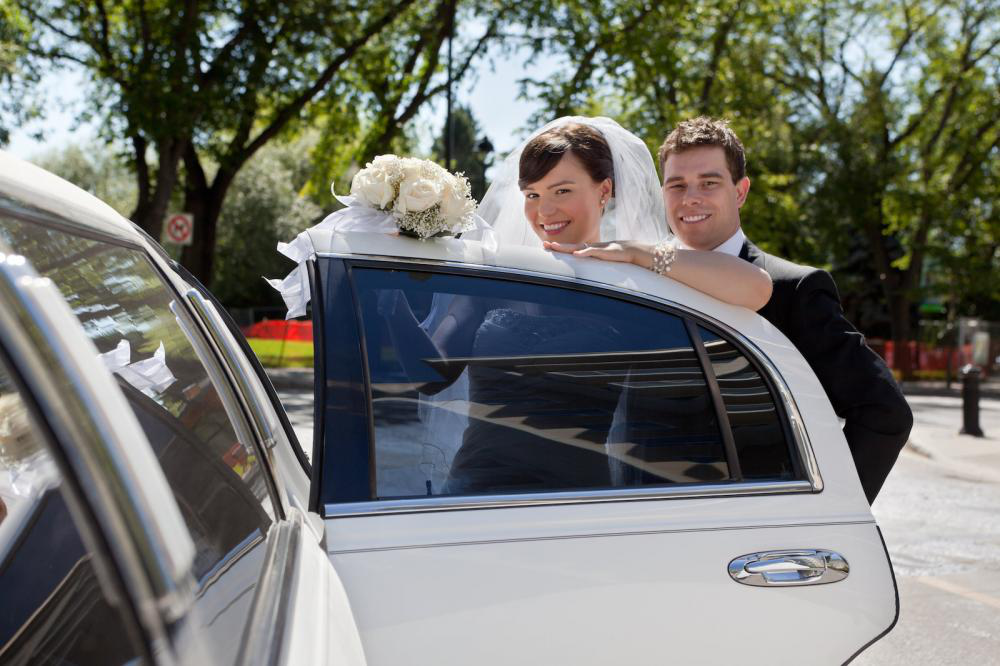 4 Things to Look for in a Wedding Transportation Service